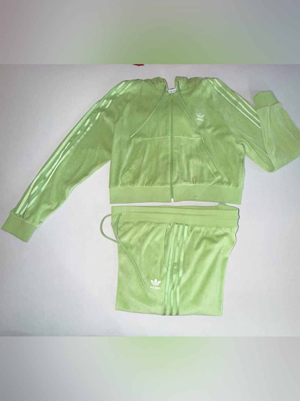adidas Oman Crop FZ Hoodie & Jogger Set Chalk Green - Picture 4 of 16